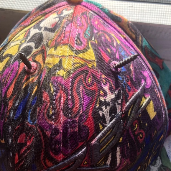 Hats. Caps, SnapBack and fitted sports hats. - Picture 14 of 16